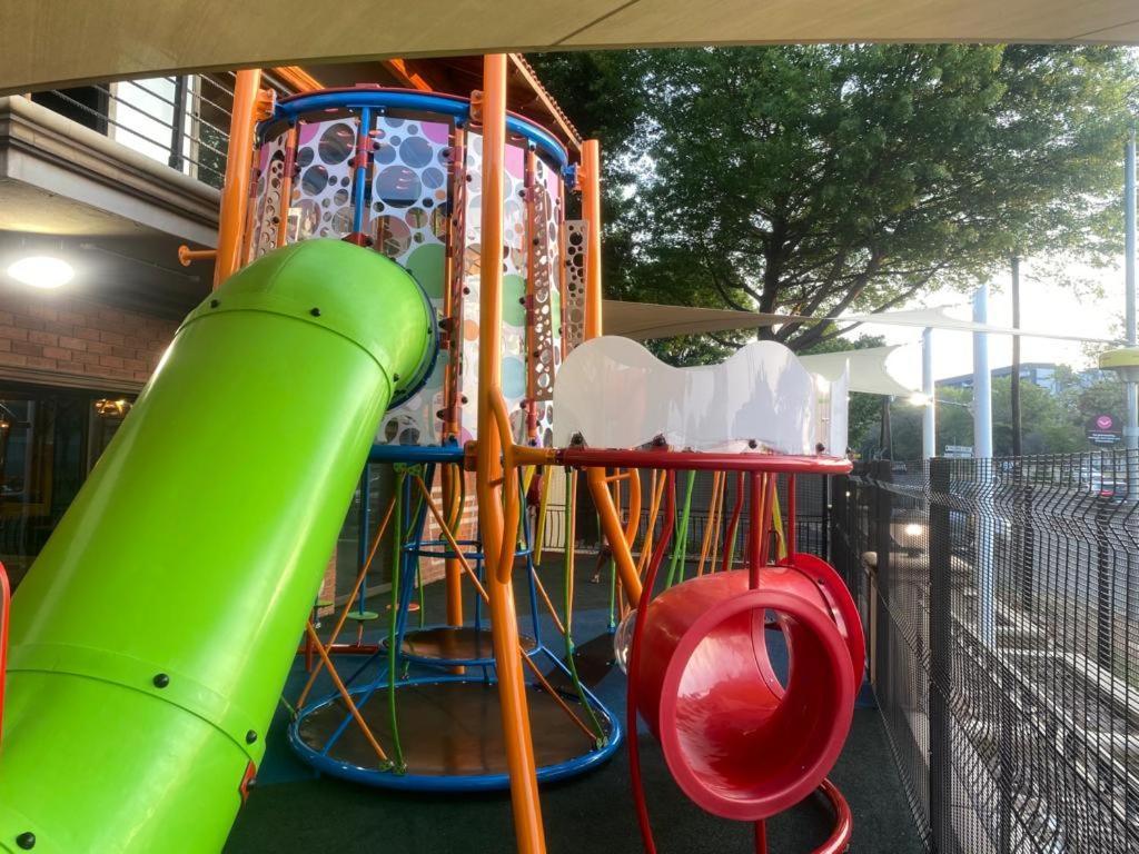 Garden Court Morningside Sandton ヨハネスブルグ エクステリア 写真