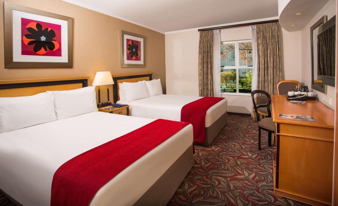 Garden Court Morningside Sandton ヨハネスブルグ エクステリア 写真