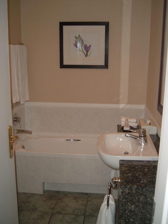 Garden Court Morningside Sandton ヨハネスブルグ エクステリア 写真