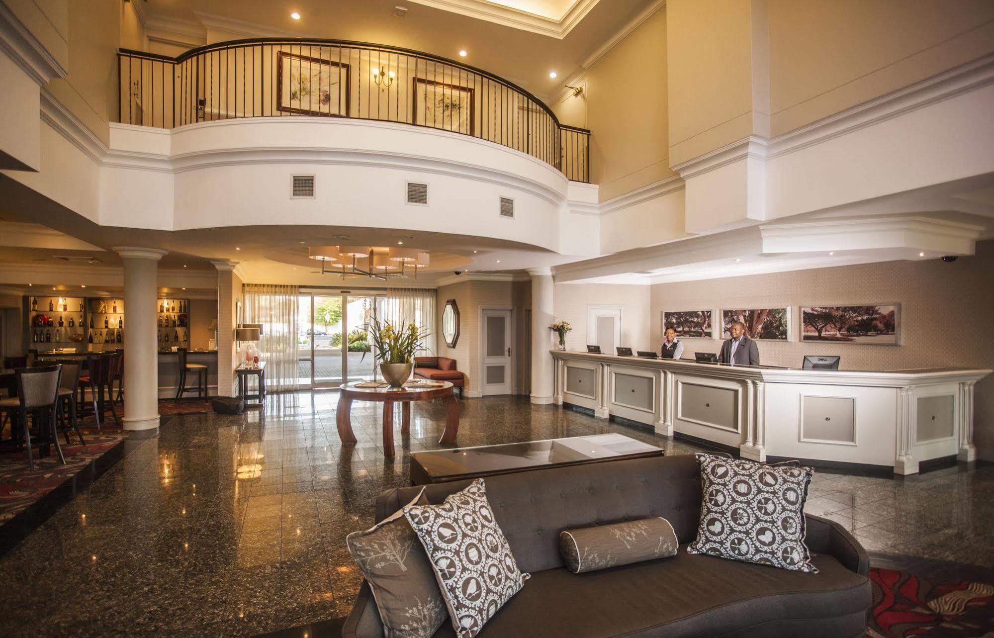 Garden Court Morningside Sandton ヨハネスブルグ エクステリア 写真