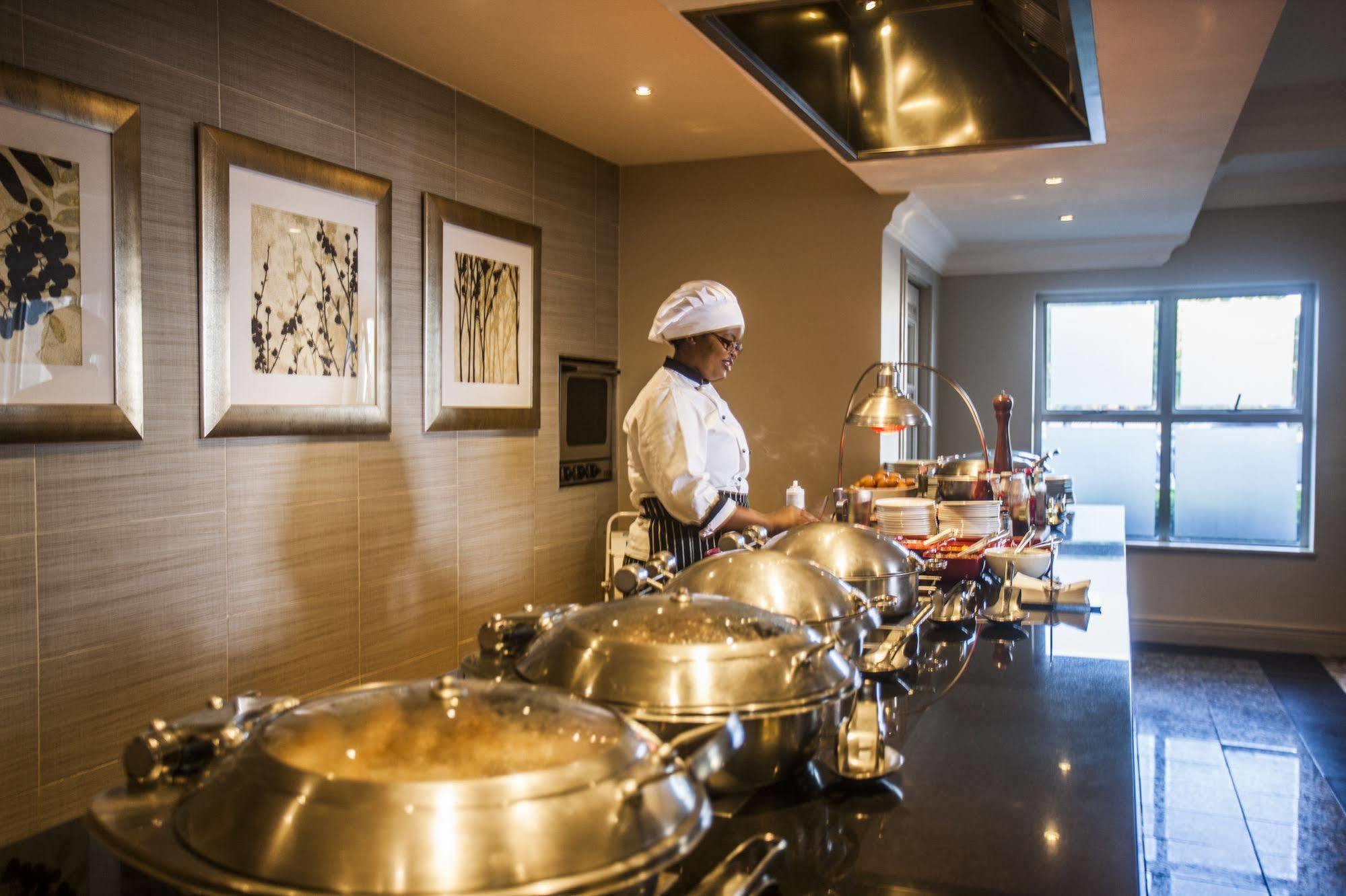 Garden Court Morningside Sandton ヨハネスブルグ エクステリア 写真