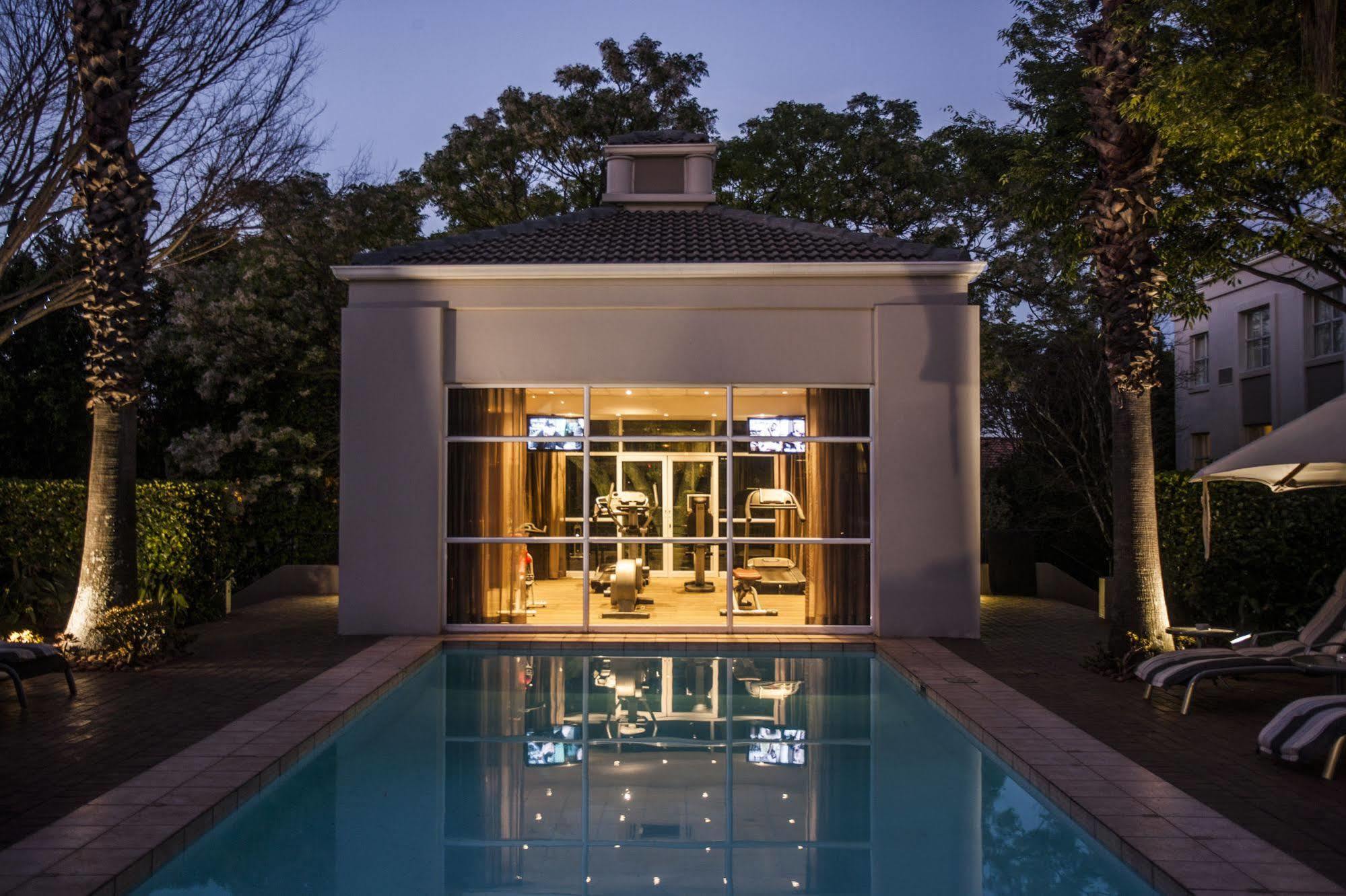 Garden Court Morningside Sandton ヨハネスブルグ エクステリア 写真